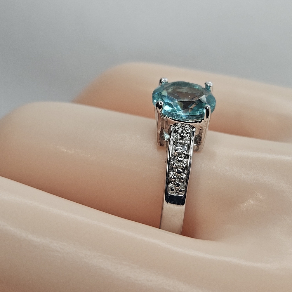 Stunning Silver and Blue Tourmaline Ring Size 8